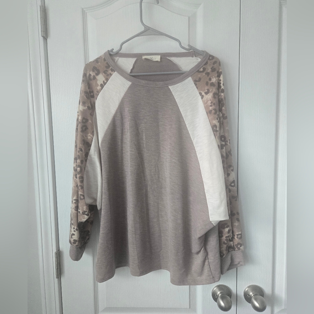 Hopely Long Sleeve NWOT